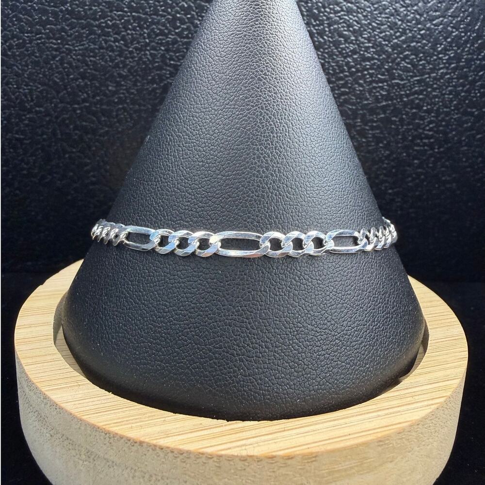 Solid 925 Italian Sterling Silver Figaro Bracelet 8" Long 4.5 Millimeter - Picture 3 of 7